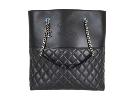 Chanel Urban Delight Chain Tote Fashion