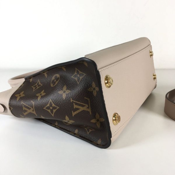 Louis Vuitton On my Side Online